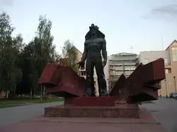 Памятник в Солигорске