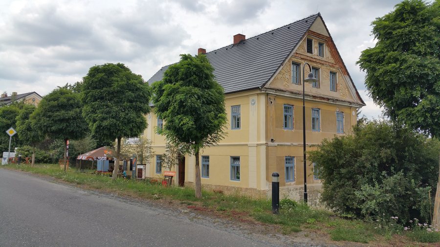File:Dřevčice - Levandule.jpg