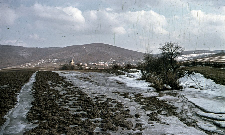 File:Pilisszentlászló falu látképe délnyugat felől. Fortepan 70204.jpg