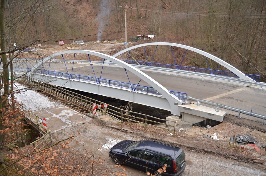 File:Bridge near Babice nad Svitavou.jpg