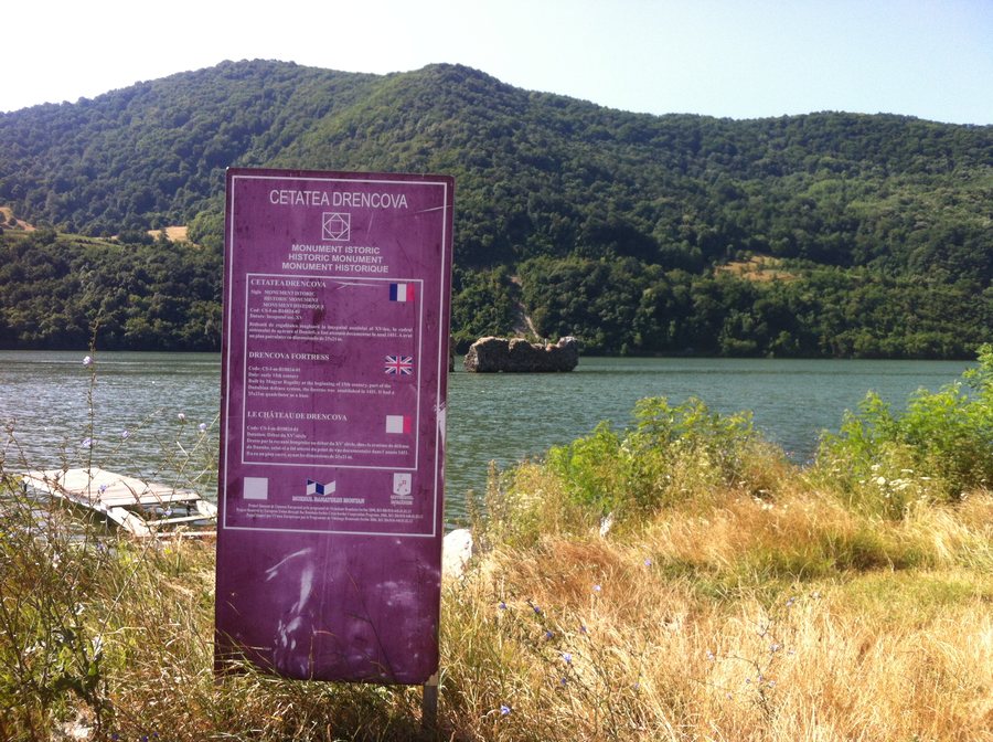File:Berzasca, Romania - panoramio (1).jpg