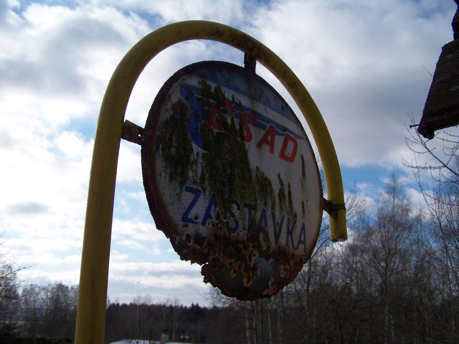 File:Mutějovice, K Nádraží, autobusová zastávka (02).jpg