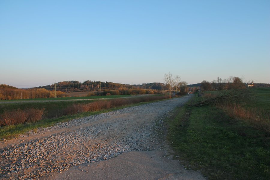 File:D4, výstavba a příprava, úsek HA-MI, Milín, 2021 (01).jpg