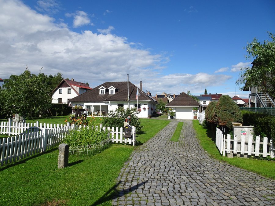 File:Volary, Finské domky 561.jpg
