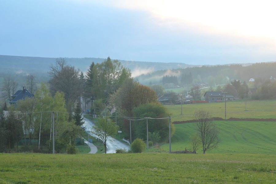 File:Obecnice, pohled z východu, 2019 (01).jpg