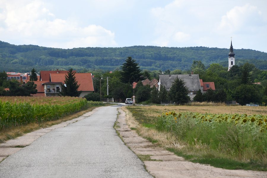 File:Szár látképe 2021 01.jpg
