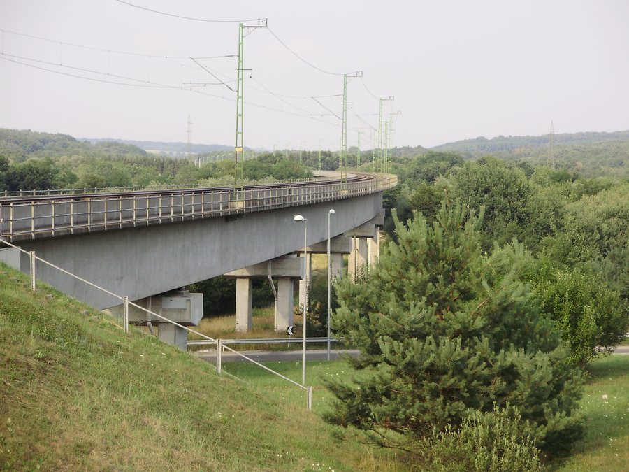 File:Nagyrákosi völgyhíd.jpg