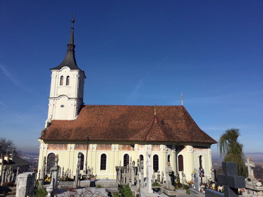 File:Biserica Baciu 2.jpeg