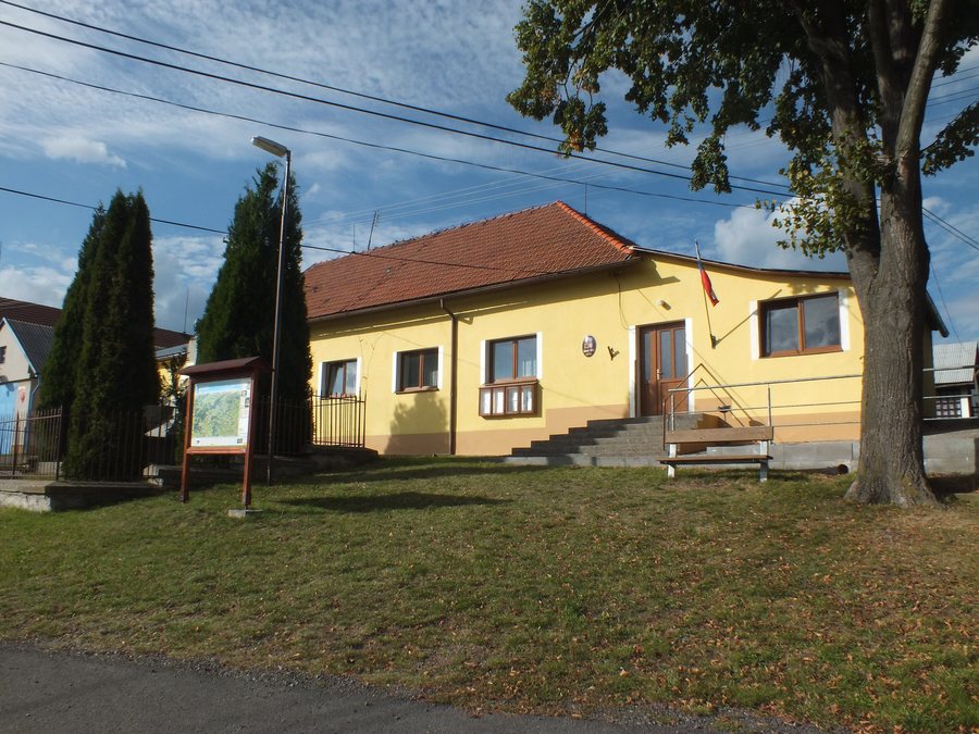 File:Obcov-2016-09-30-ObecniUrad.jpg