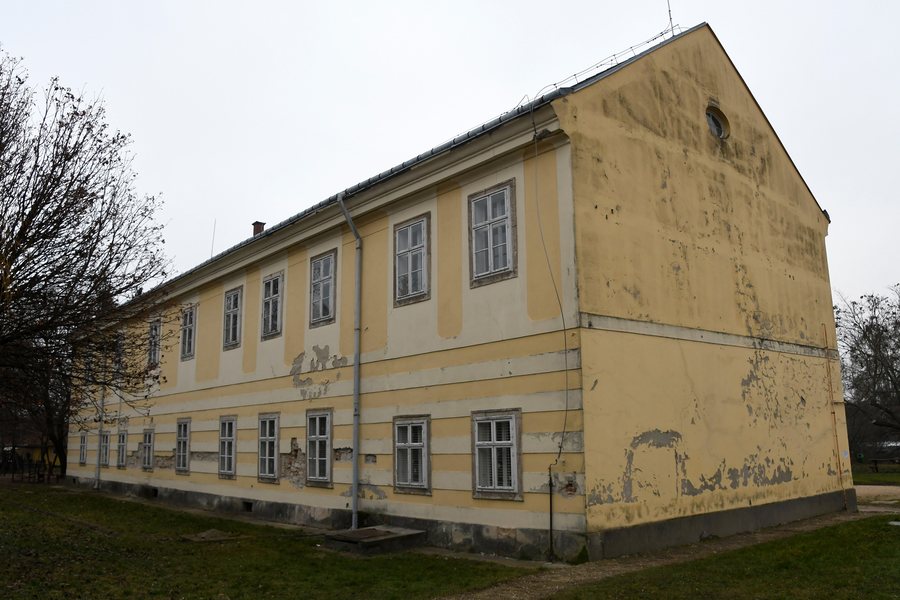 Pázmánd, Lyka-kastély (volt jezsuita rendház) 2020 02.jpg