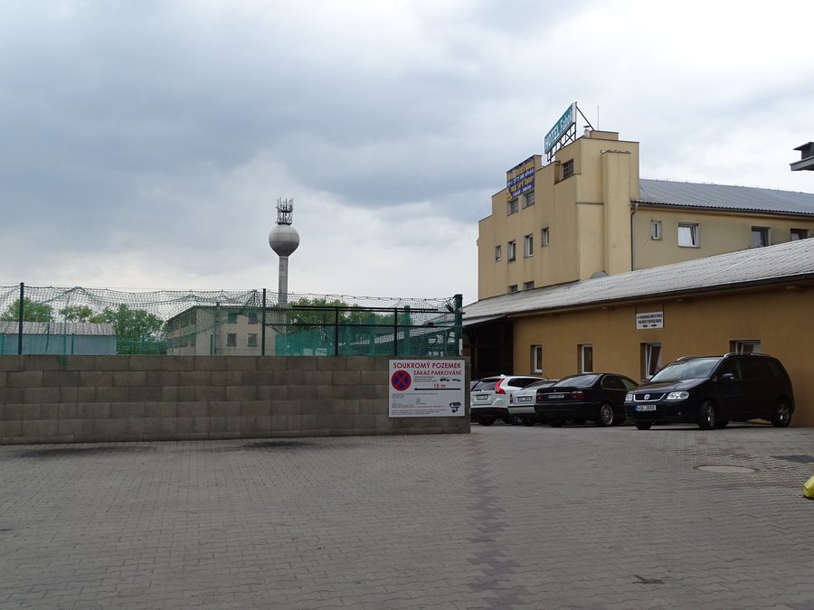 File:Mochov čp. 317, hotel Fabok.jpg