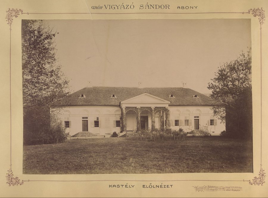 Vigyázó Antal manor house in Abony, photographed between 1895 and 1899