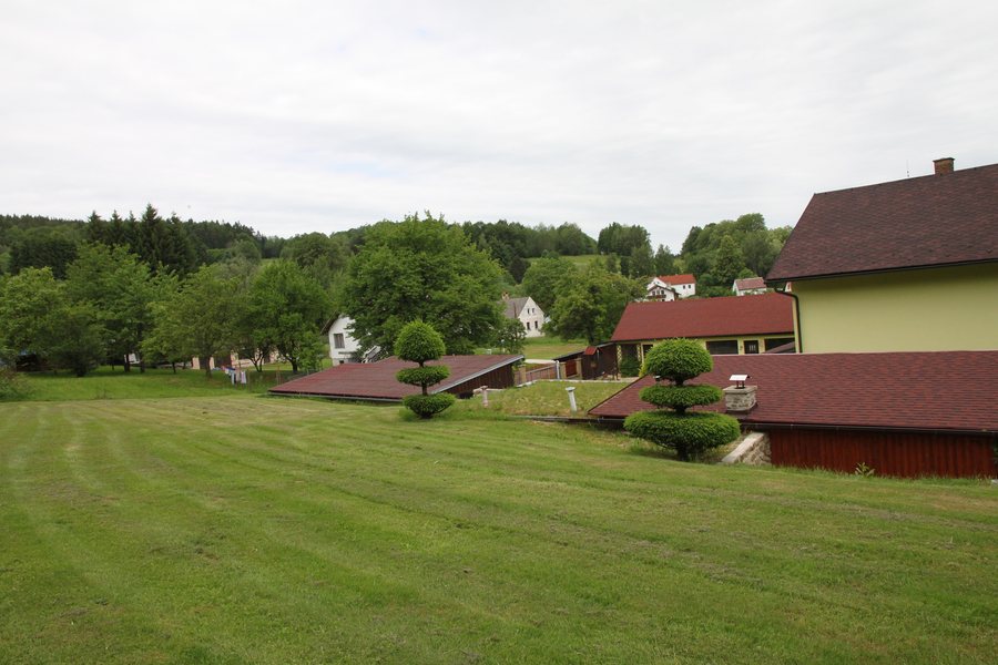 File:Klení (Benešov nad Černou) (01).jpg