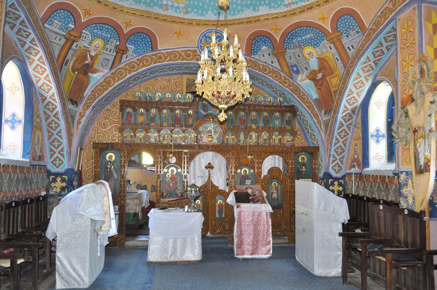 File:RO AB Biserica Cuvioasa Paraschiva din Ampoita (1).jpg