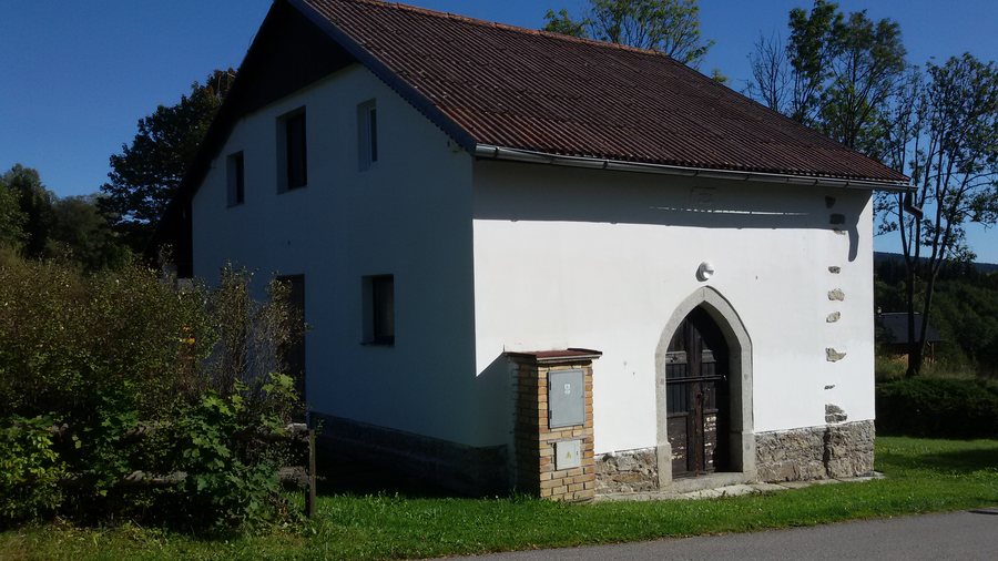 File:Lužnice (Pohorská Ves), bývalá kaple (01).jpg