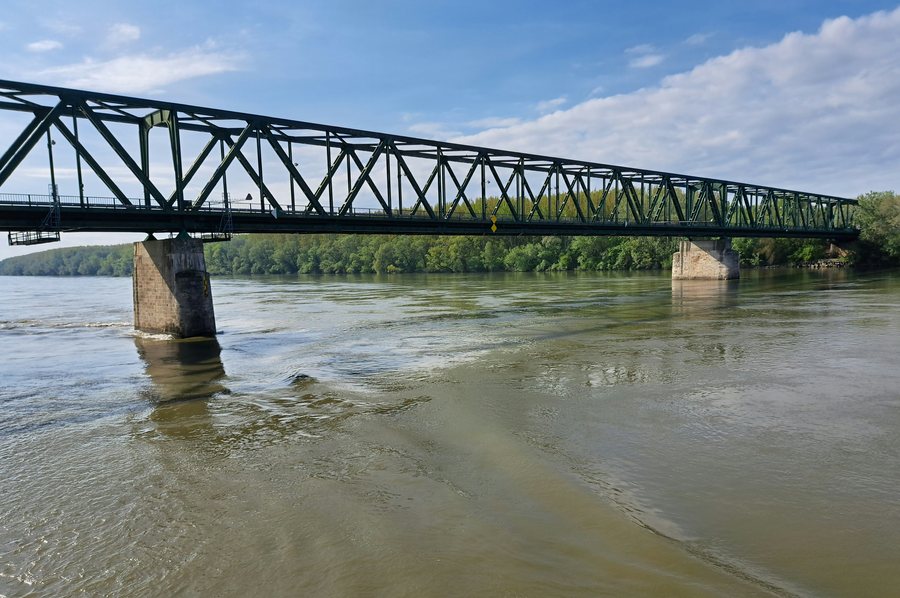 File:20230501.Donau.zwischen km 1652 und 1870.-024.6.jpg