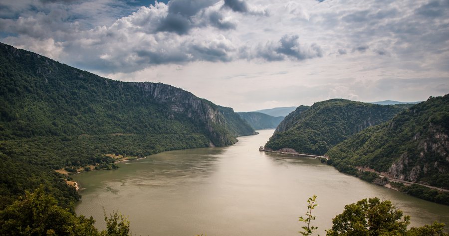 File:Orșova, Romania (Unsplash).jpg