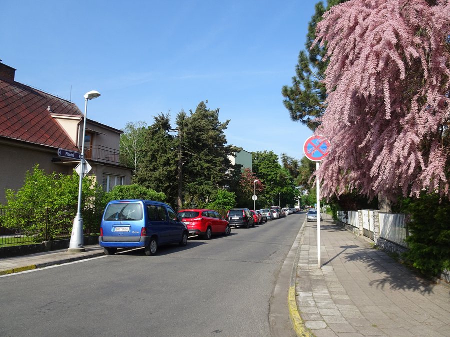 File:Hradec Králové, Písečná (1).jpg