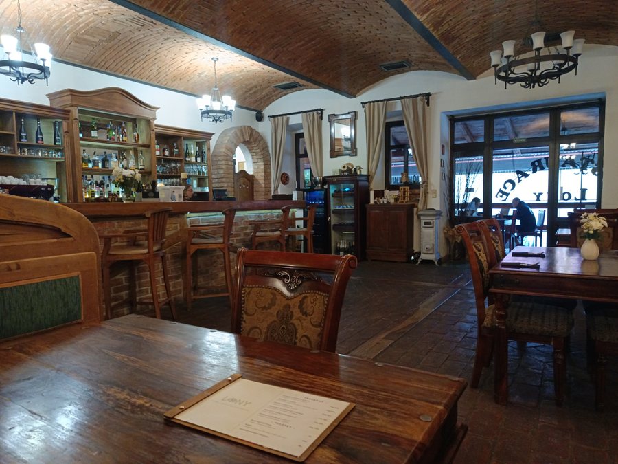 File:Hotel Lony, Kozovazy, Vyšehořovice, okres Praha-východ, Středočeský kraj, Česko 01.jpg