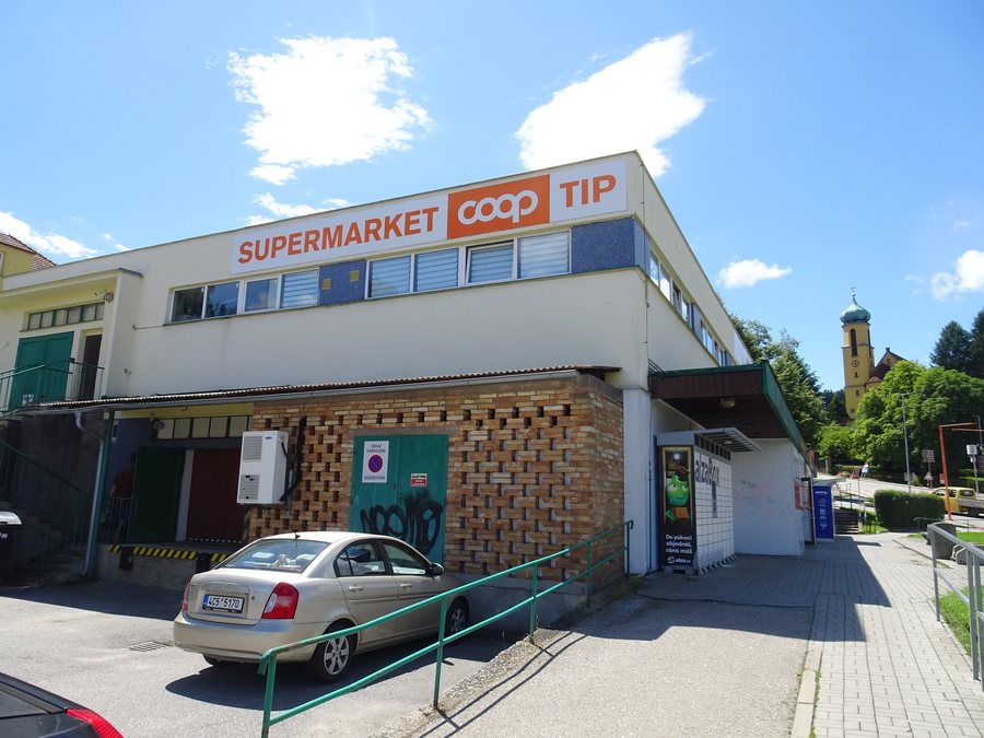 File:Větřní, COOP (2).jpg