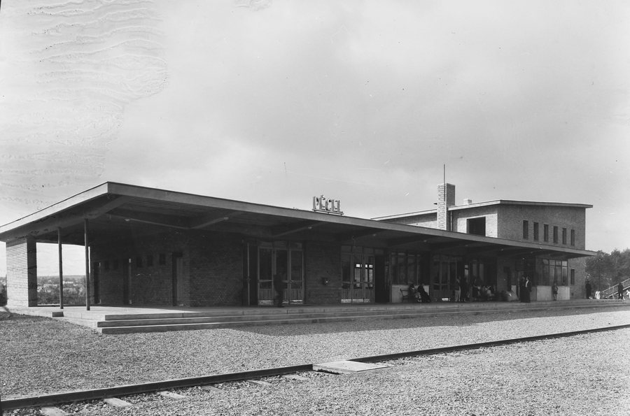 File:Pécel 1950-ben, Vasútállomás. Fortepan 91362.jpg