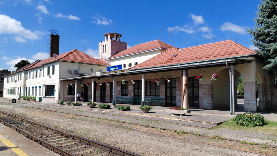 File:Szekszárd vasútállomás 2025 1.jpg