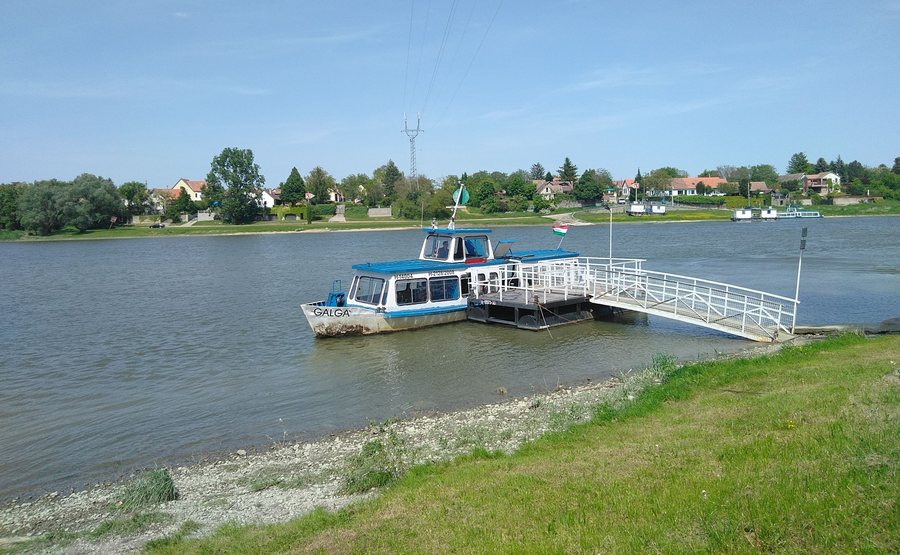 File:Kisoroszi rév.jpg