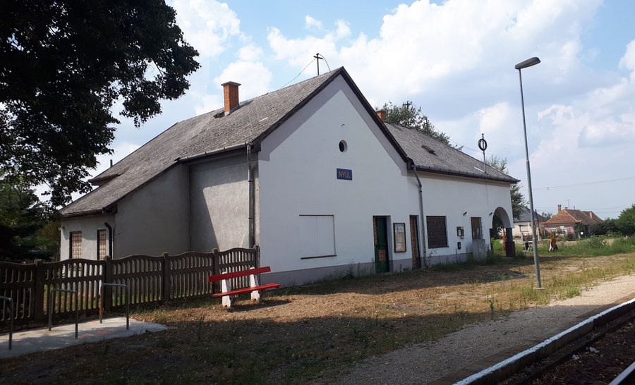 File:Nyúl megállóhely.jpg