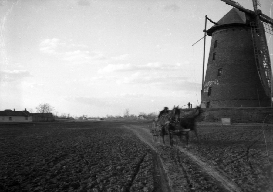 File:Karcag 1935, Szélmalom. Fortepan 71086.jpg