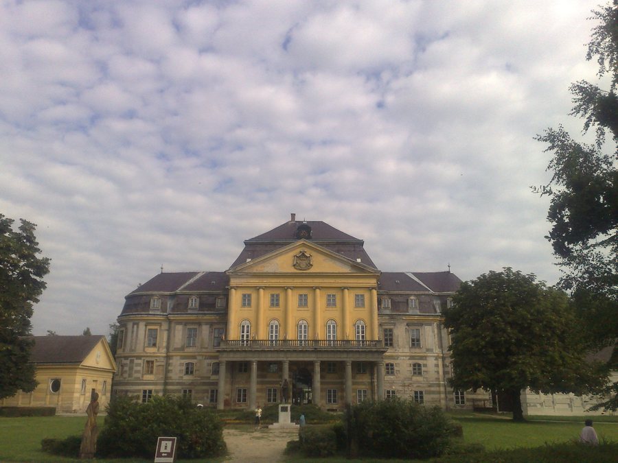 File:Körmend – Batthyány-kastély.jpg