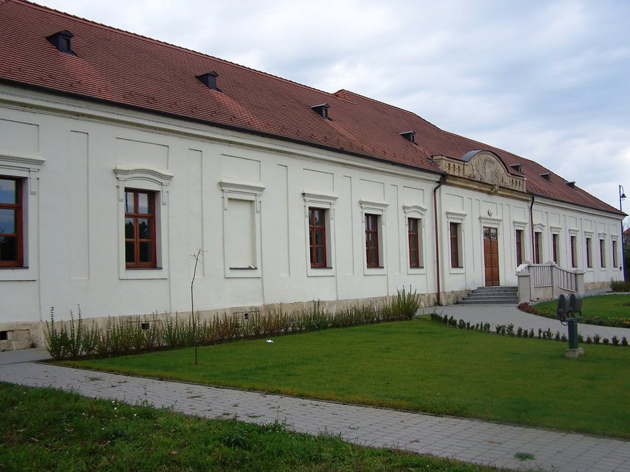 File:Beleznay-kastély (11717. számú műemlék) 3.jpg