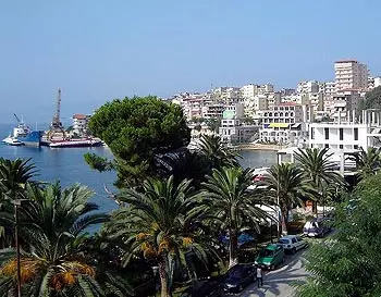 Hafen von Saranda