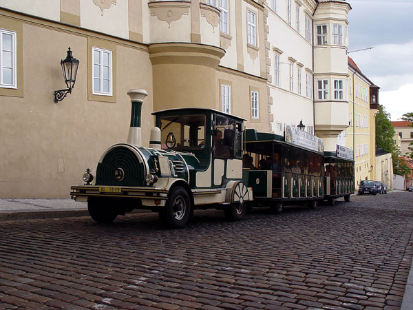 /resources/preview/103/country_catalog/prague-parovoz.jpg